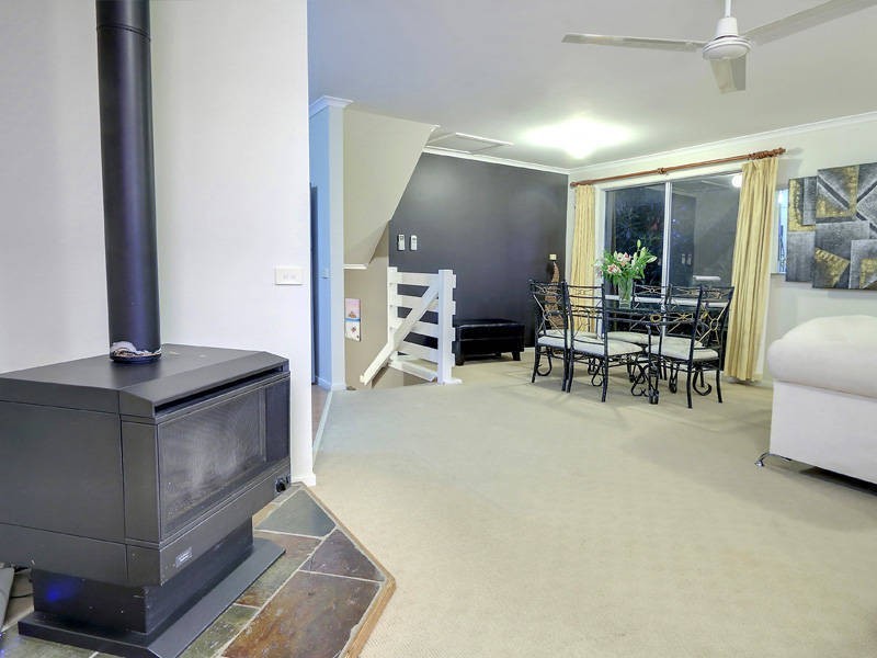 107 Seventh Avenue, Rosebud VIC 3939