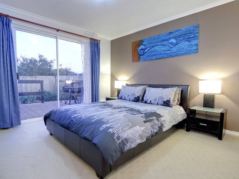 107 Seventh Avenue, Rosebud VIC 3939