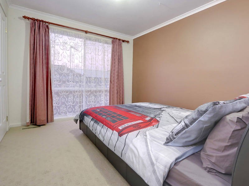107 Seventh Avenue, Rosebud VIC 3939