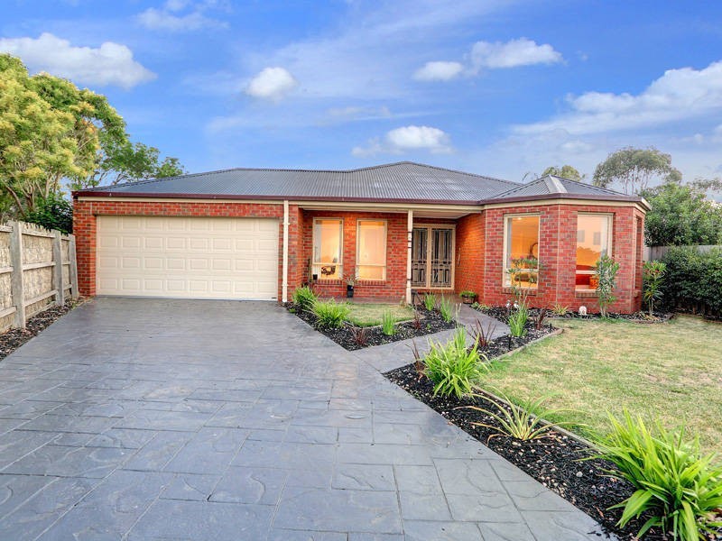 24 Lakeside Court, Safety Beach VIC 3936