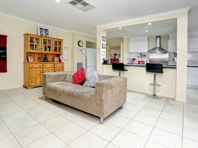 24 Lakeside Court, Safety Beach VIC 3936