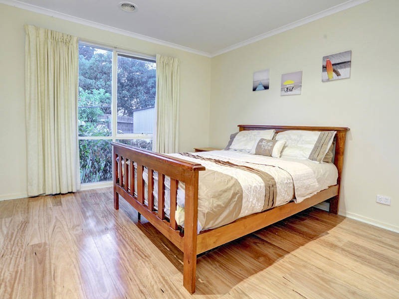 24 Lakeside Court, Safety Beach VIC 3936