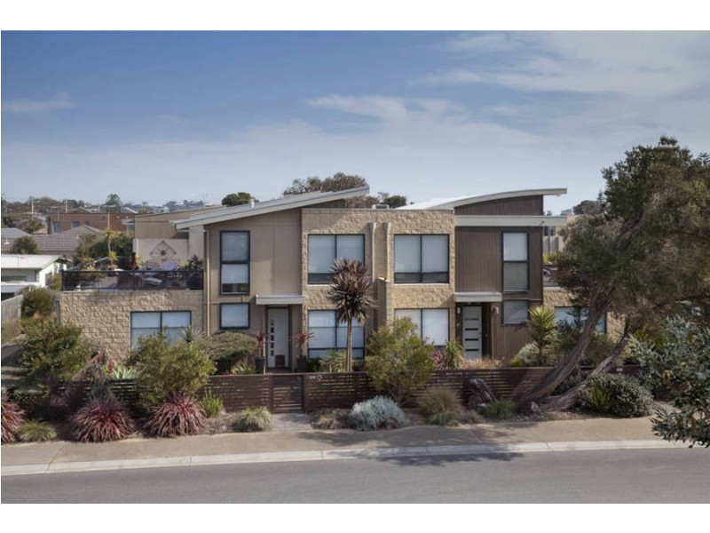 3/2-4 Hunt Avenue, Rye VIC 3941