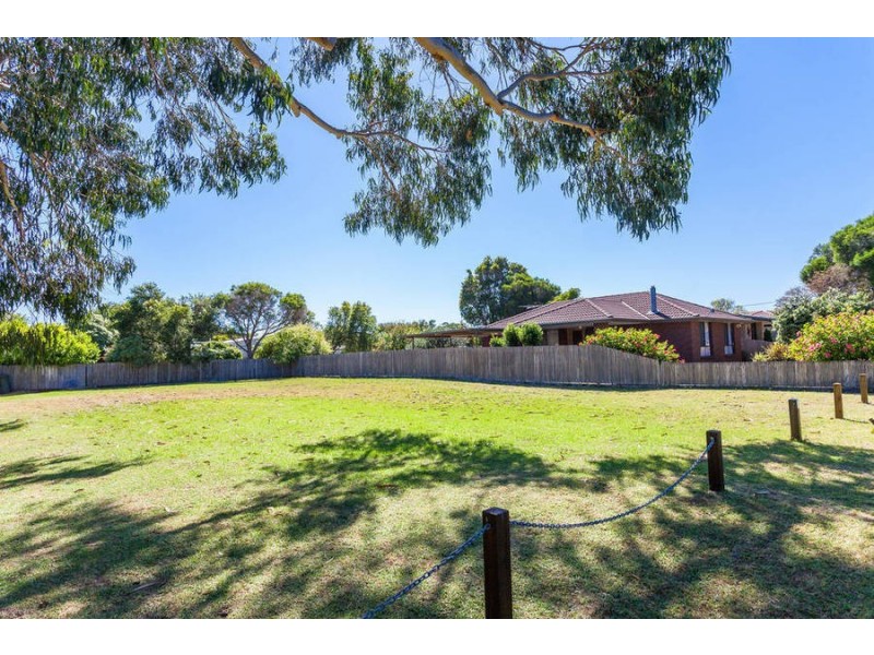 24 Acheron Avenue, Tootgarook VIC 3941