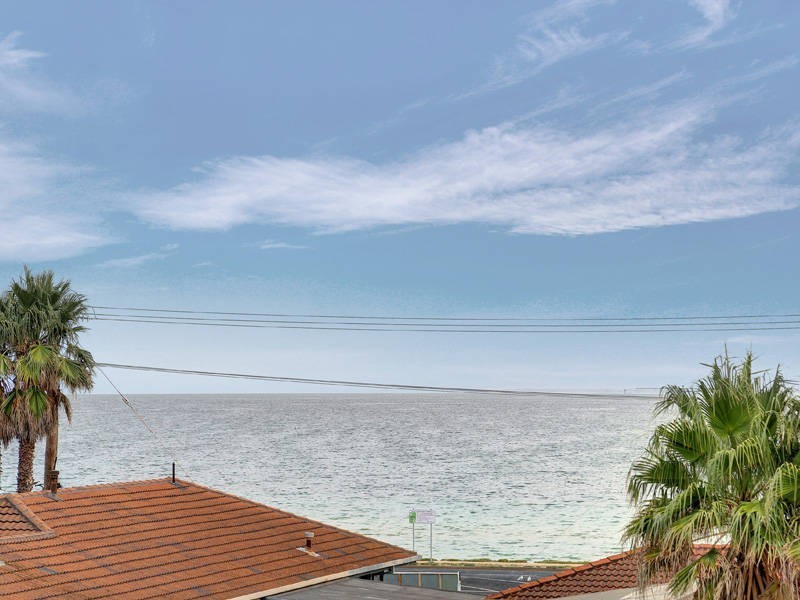 4 Victoria Street, Safety Beach VIC 3936