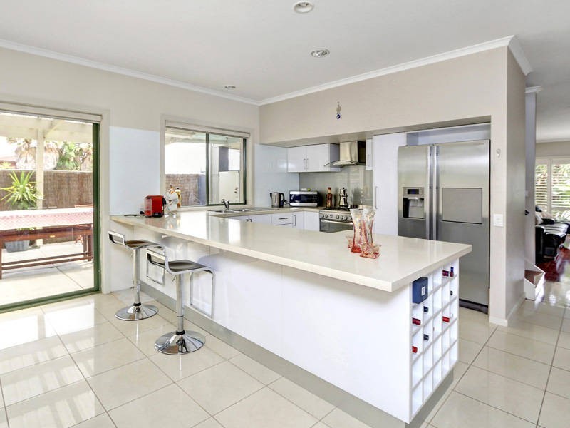 4 Victoria Street, Safety Beach VIC 3936