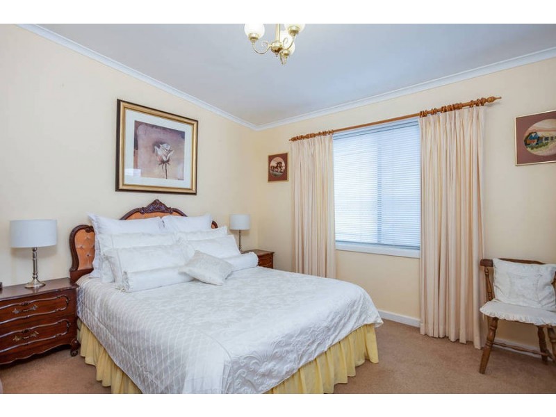 35 Woodlands Grove, Safety Beach VIC 3936