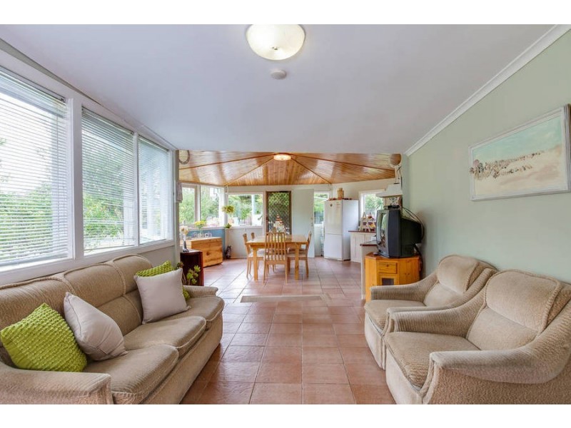 35 Woodlands Grove, Safety Beach VIC 3936