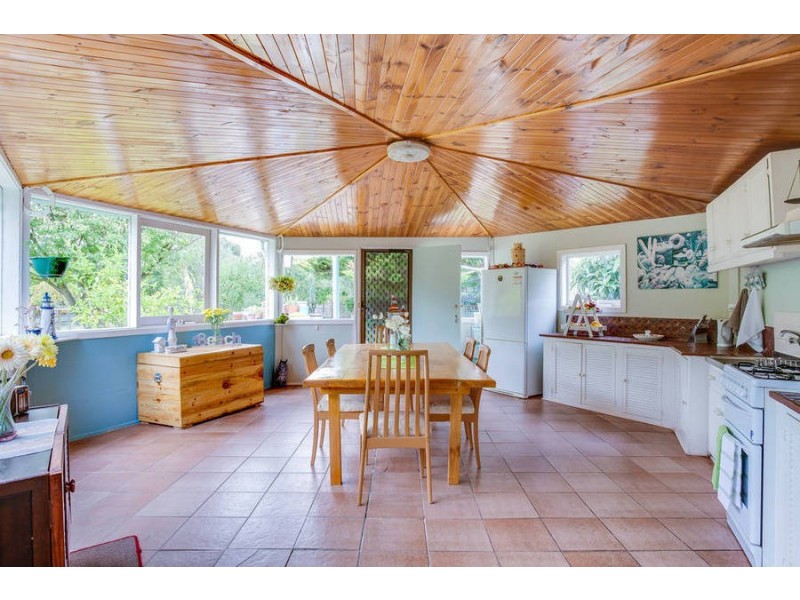 35 Woodlands Grove, Safety Beach VIC 3936