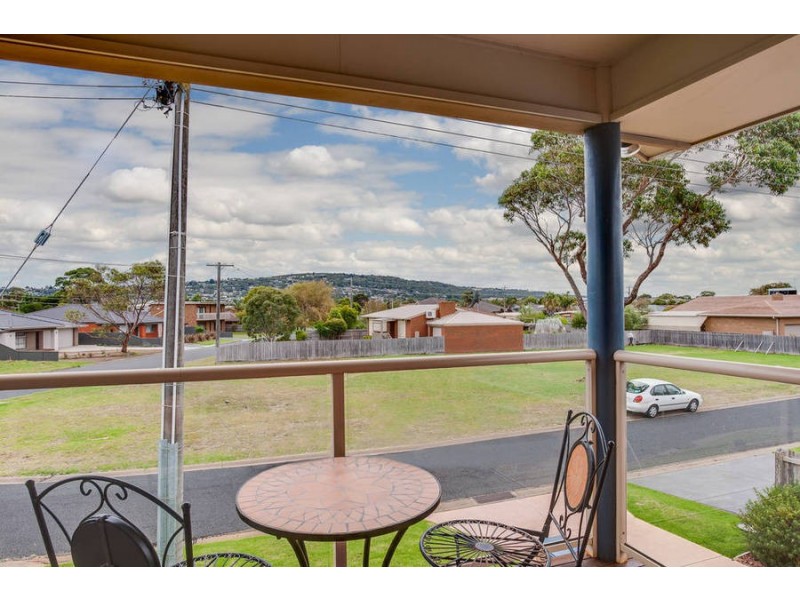 2A Coveside Avenue, Safety Beach VIC 3936