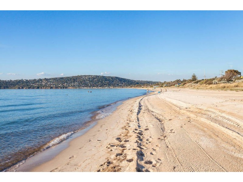 2A Coveside Avenue, Safety Beach VIC 3936
