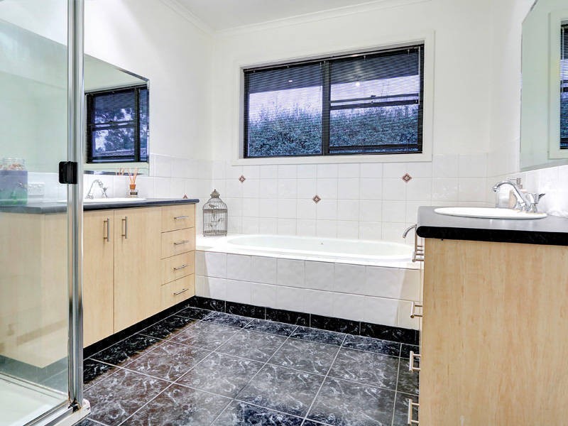 55 Bass Avenue, Rosebud VIC 3939