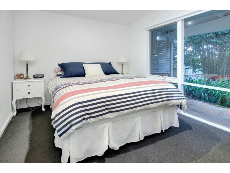 1 Meadow Avenue, Tootgarook VIC 3941