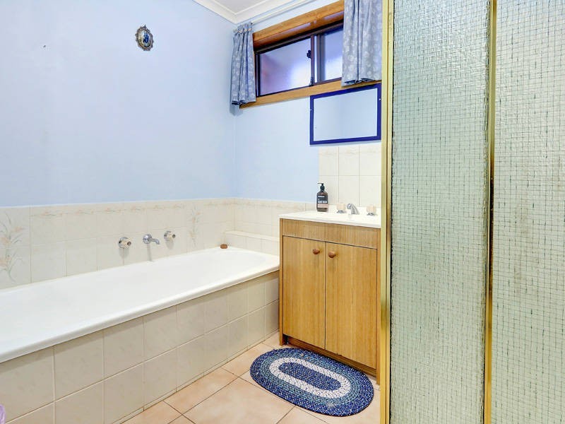 24 Victoria Crescent, Safety Beach VIC 3936