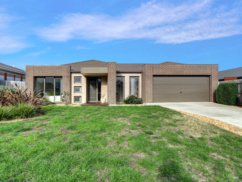 8 Monty Court, Rosebud VIC 3939