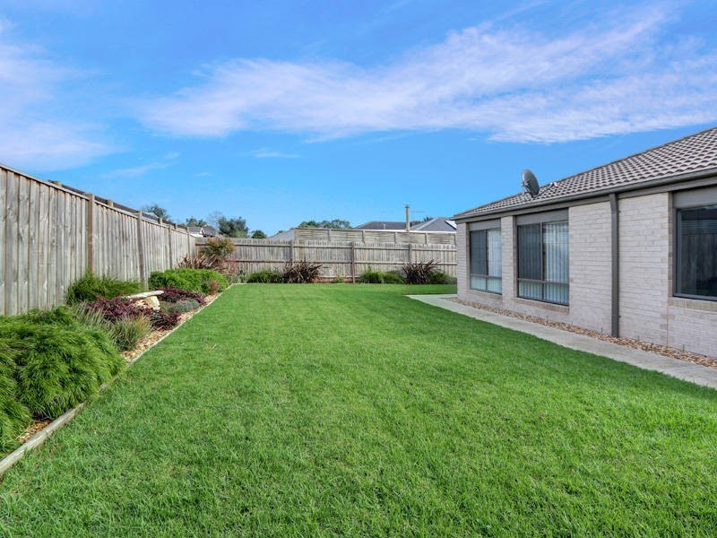 8 Monty Court, Rosebud VIC 3939