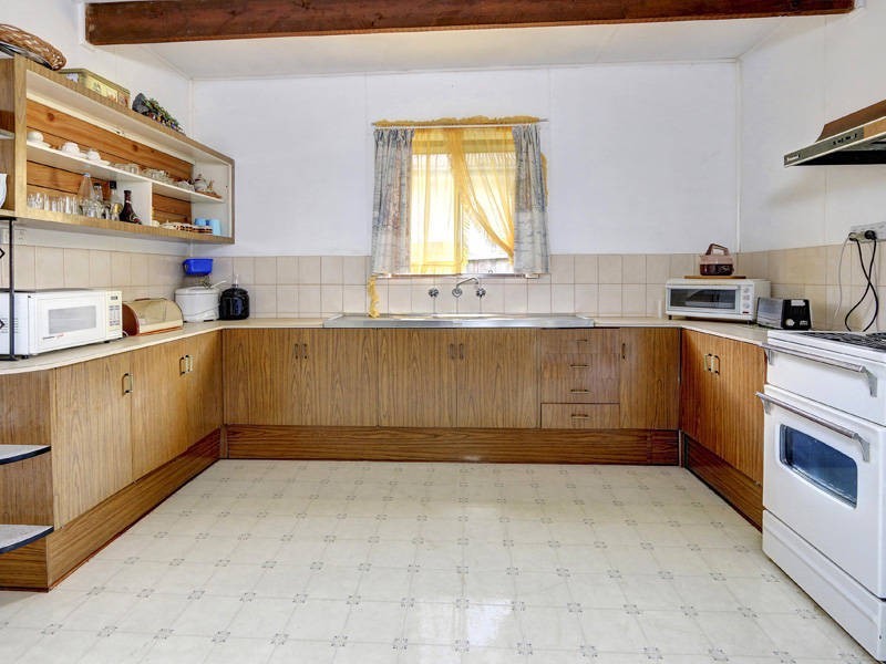 34 Woyna Avenue, Rosebud West VIC 3940