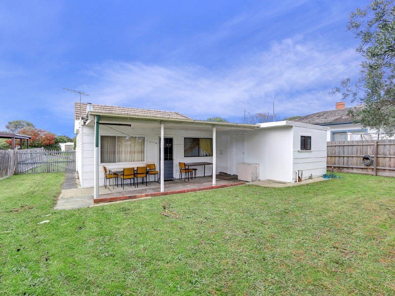 34 Woyna Avenue, Rosebud West VIC 3940