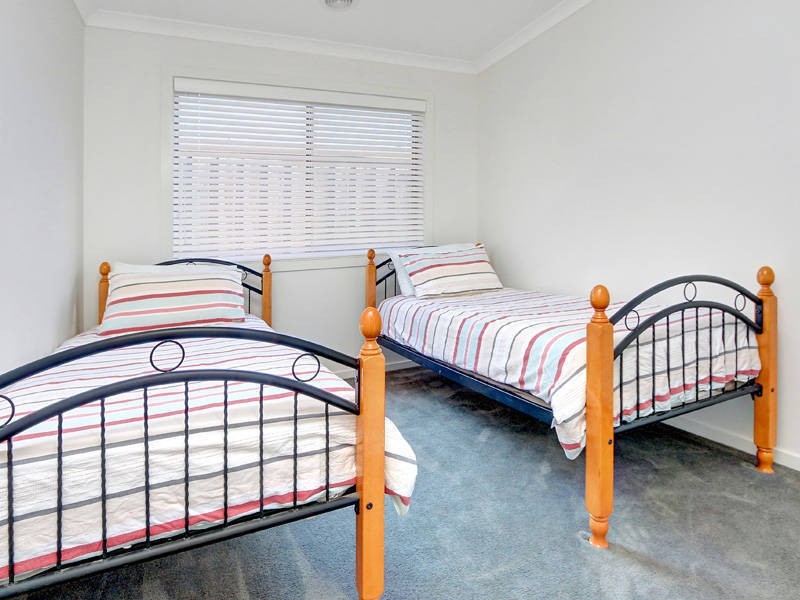 10 Owarra Street, Rye VIC 3941