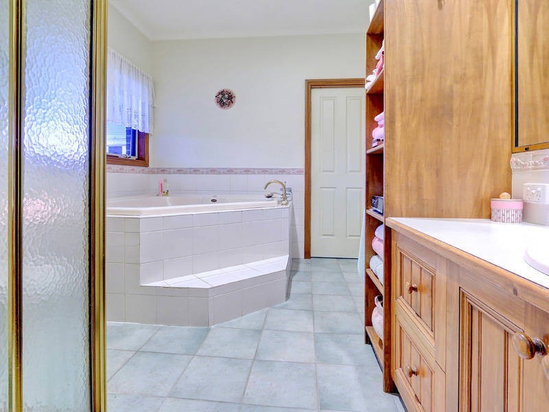 57 Palm Tree Drive, Safety Beach VIC 3936