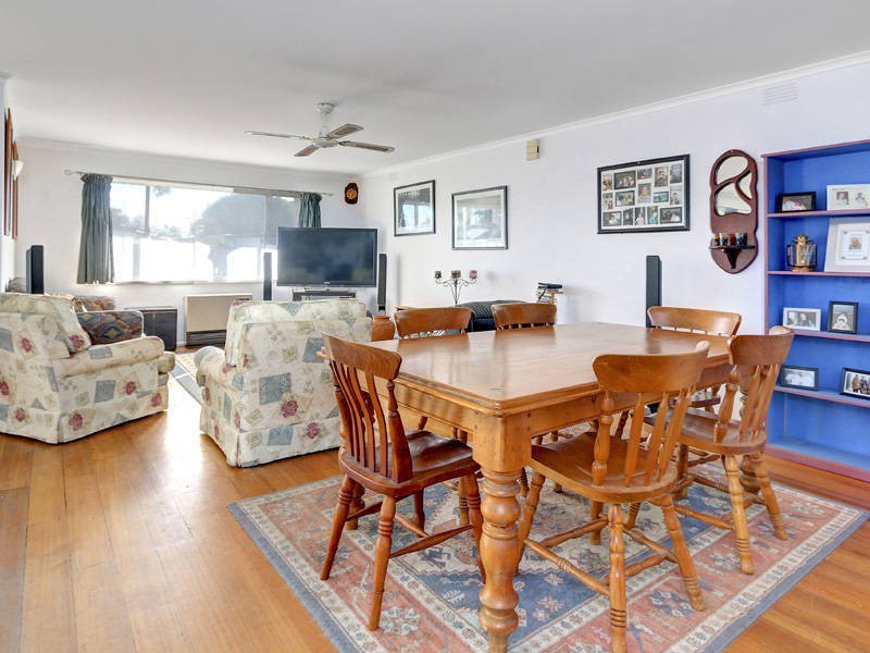 97 Cootamundra Ave, Rosebud West VIC 3940