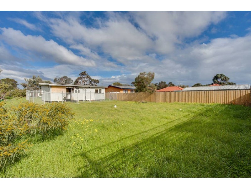 34 Florence Avenue, Rosebud West VIC 3940