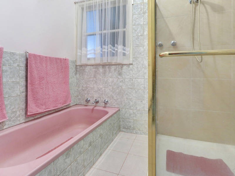 27 Broadway, Rosebud West VIC 3940