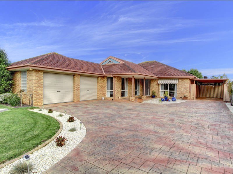 18 Lake View Lane, Safety Beach VIC 3936