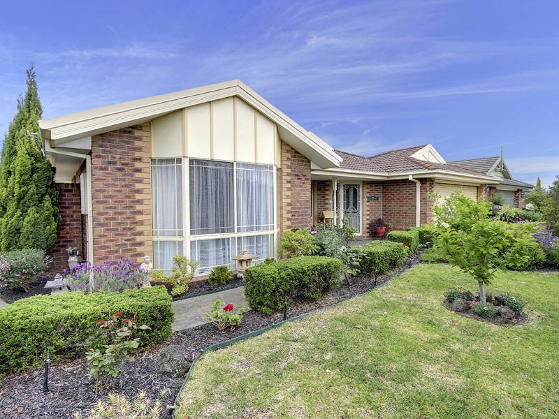 4 Maggie Mews, Safety Beach VIC 3936