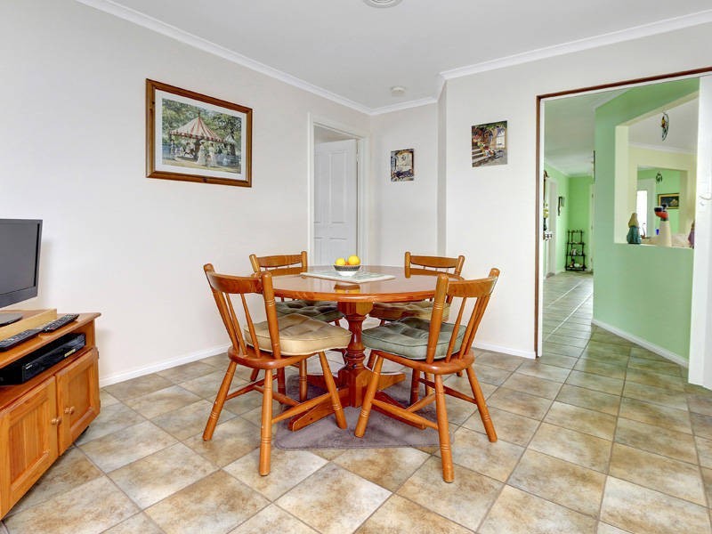 4 Maggie Mews, Safety Beach VIC 3936