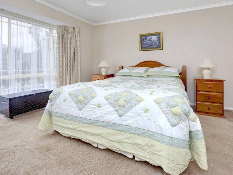 4 Maggie Mews, Safety Beach VIC 3936