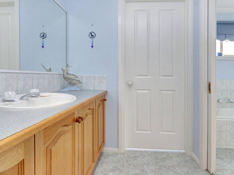 4 Maggie Mews, Safety Beach VIC 3936