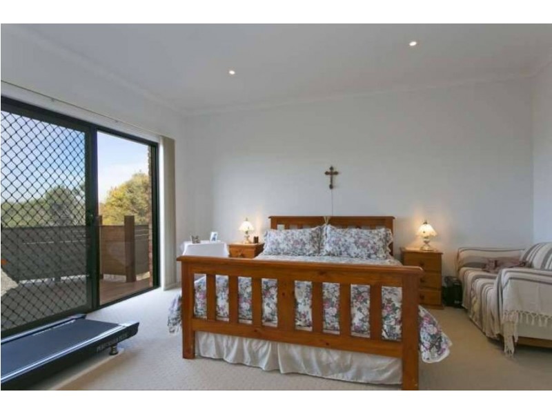21 Kuringai Road, Tootgarook VIC 3941