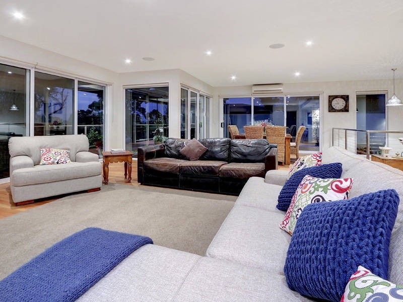 46 – 48 Cairn Road, Mccrae VIC 3938