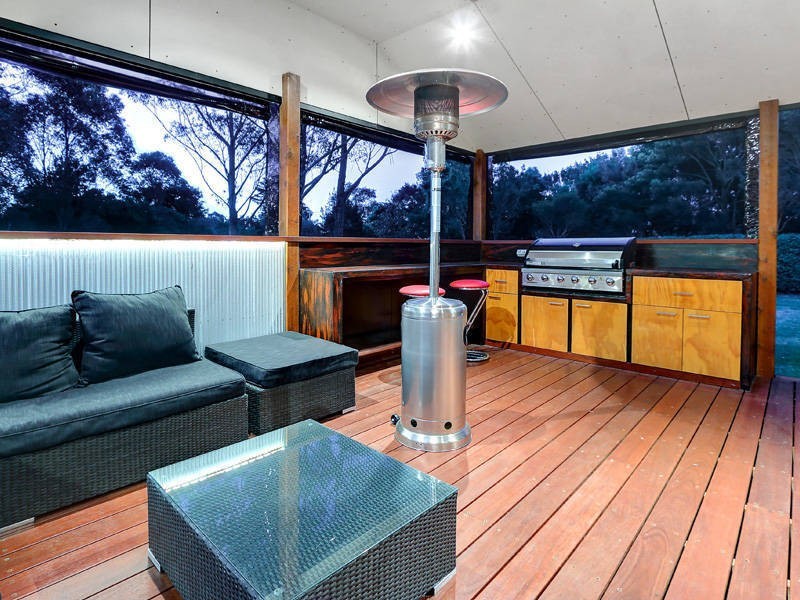 13 Peppermint Court, Rosebud VIC 3939