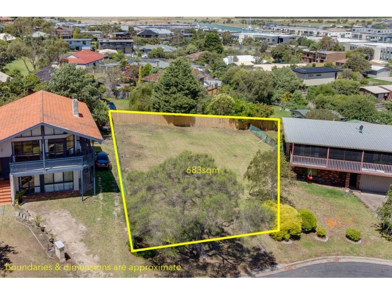 12 Omuna Court, Safety Beach VIC 3936