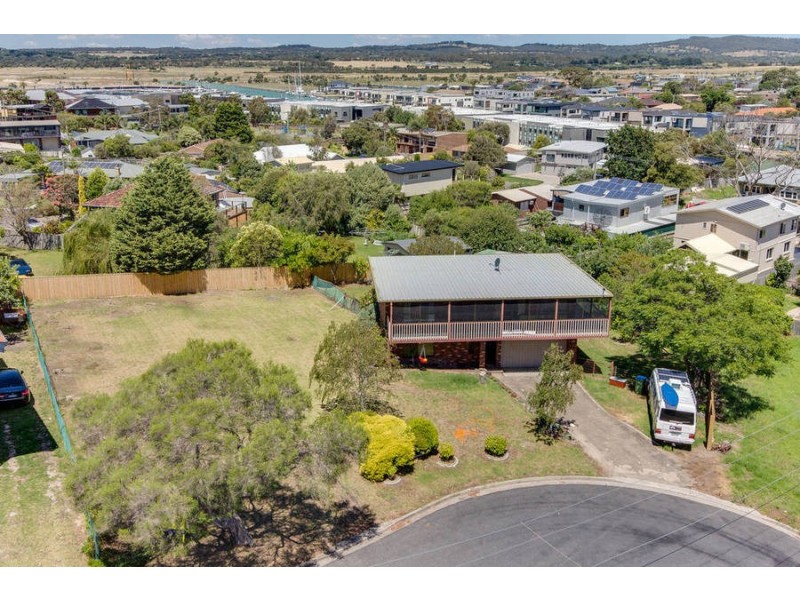 12 Omuna Court, Safety Beach VIC 3936