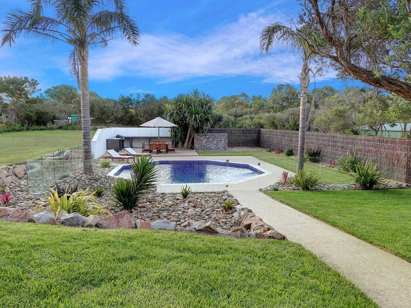 216 – 220 Dundas Street, Rye VIC 3941