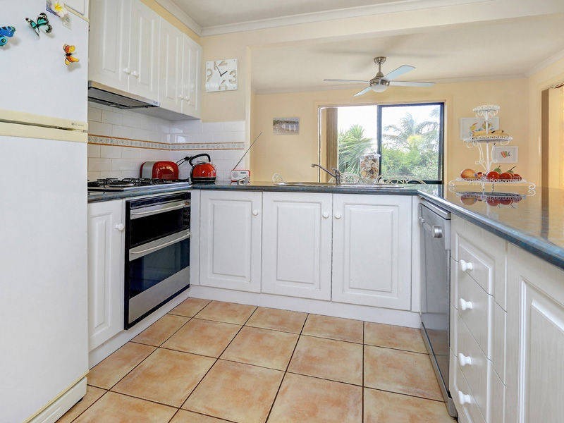 16 Fairway Circle, Safety Beach VIC 3936