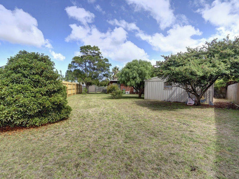6 Lyme Court, Rosebud West VIC 3940