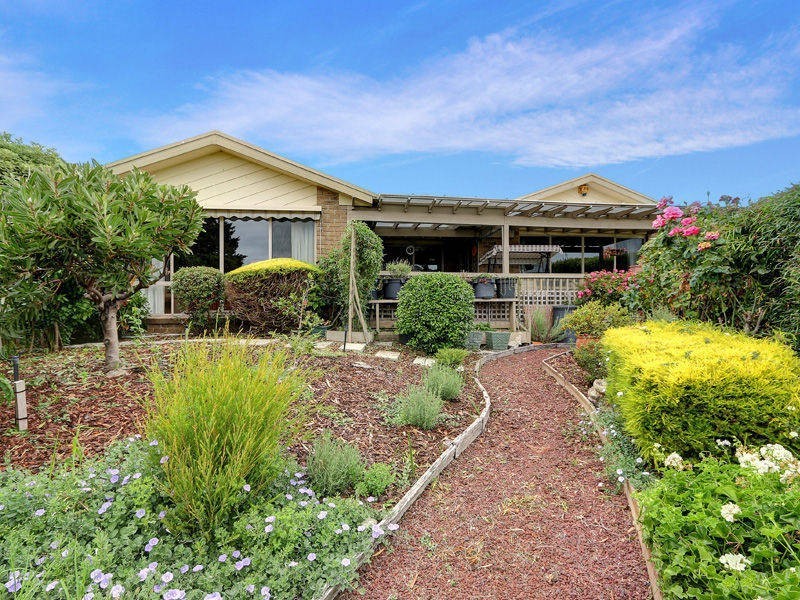 42 Country Club Drive, Safety Beach VIC 3936