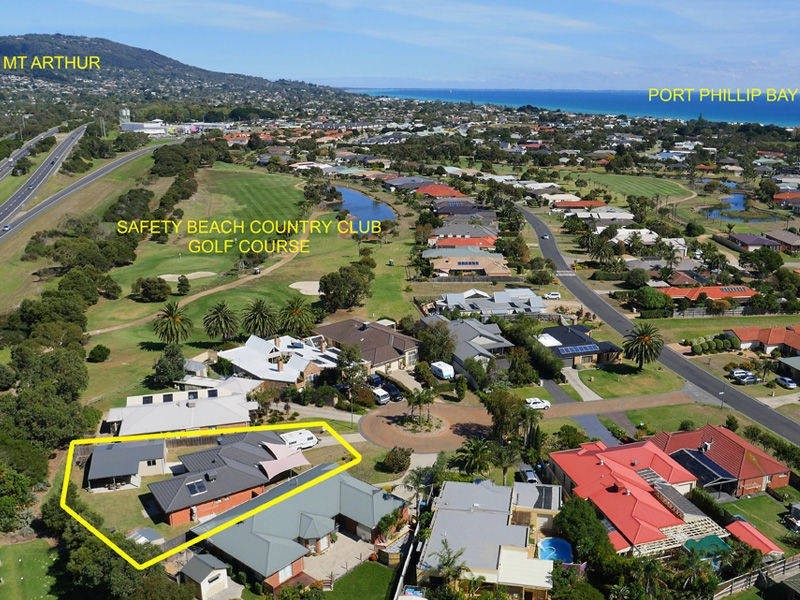 12 Fairway Circle, Safety Beach VIC 3936