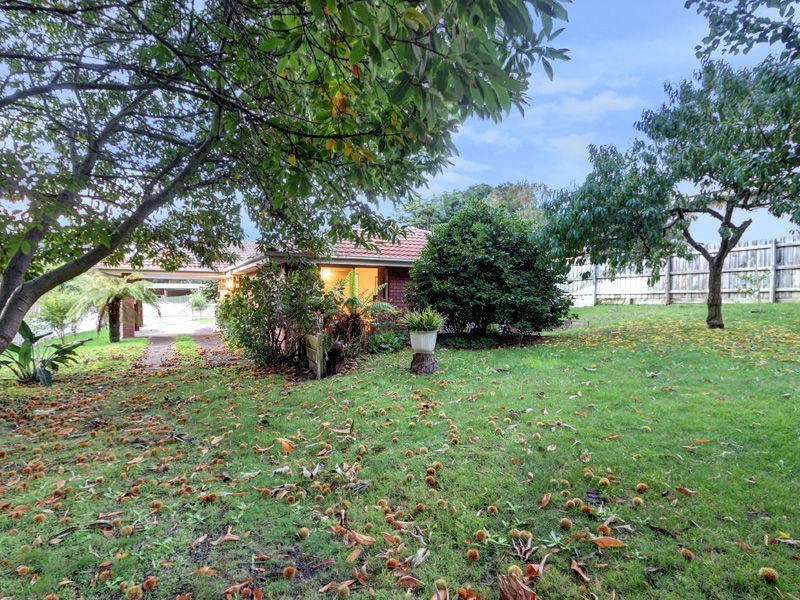 27 Denholm Street, Rosebud VIC 3939