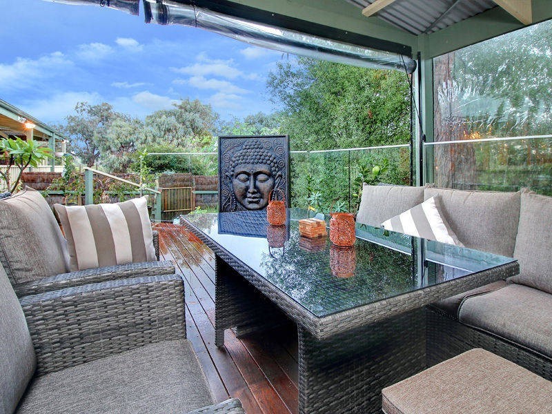 18 Warrain Avenue, Rosebud VIC 3939