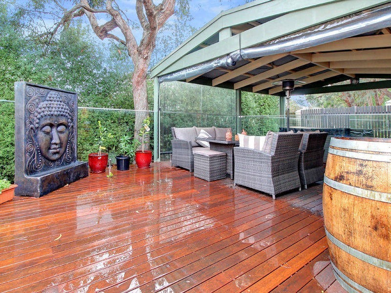 18 Warrain Avenue, Rosebud VIC 3939