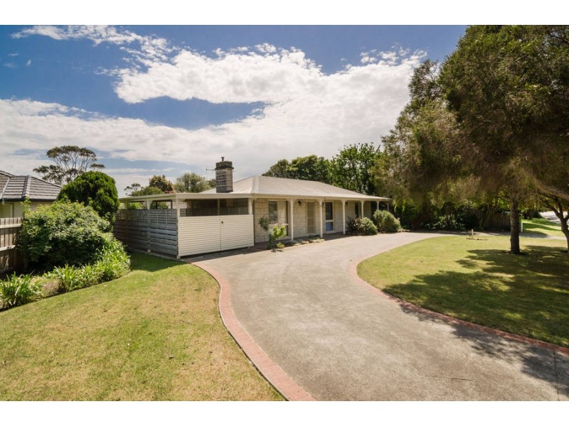 6 Wingara Drive, Rosebud West VIC 3940