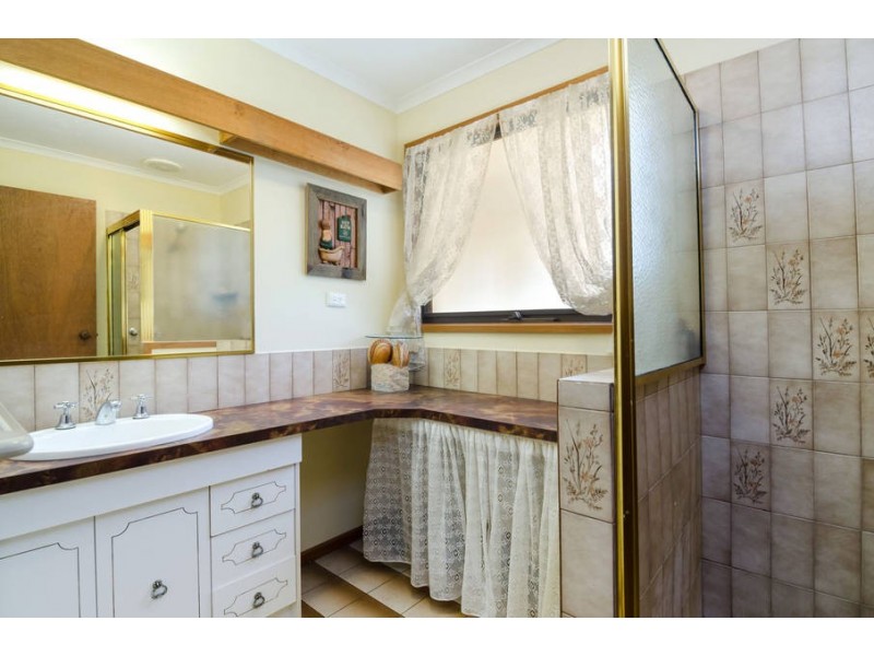 6 Wingara Drive, Rosebud West VIC 3940