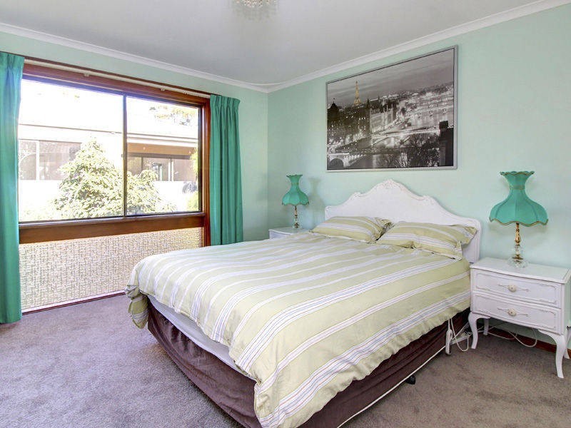 10 Anne Street, Rosebud VIC 3939