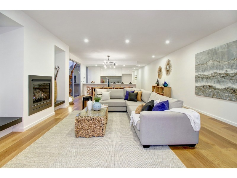 18 Nepean Highway, Dromana VIC 3936