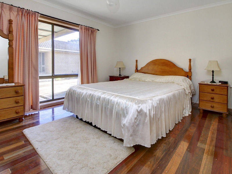 77 Broadway, Rosebud West VIC 3940